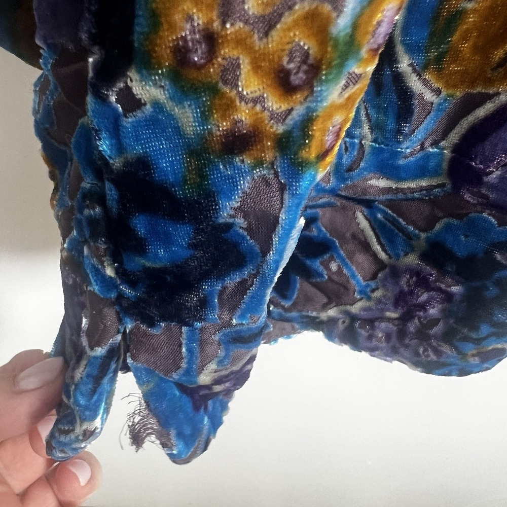 Soft Surroundings Sz XL ELECTRIC Velvet Burnout Rich‎ Velvet Floral Blouse Top - Picture 6 of 12